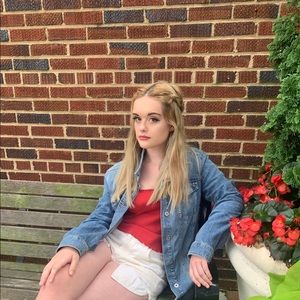 Meet your Posher, Olivia